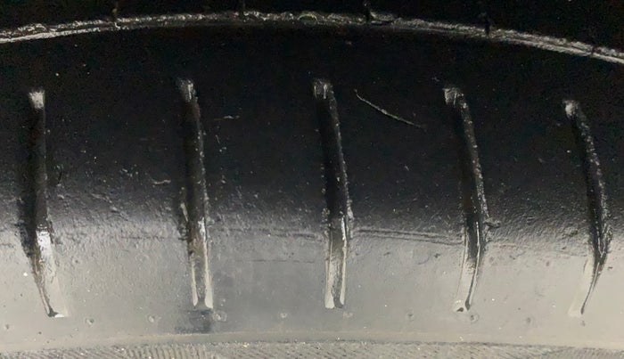 2019 Maruti Baleno ZETA PETROL 1.2, Petrol, Manual, 92,830 km, Left Front Tyre Tread