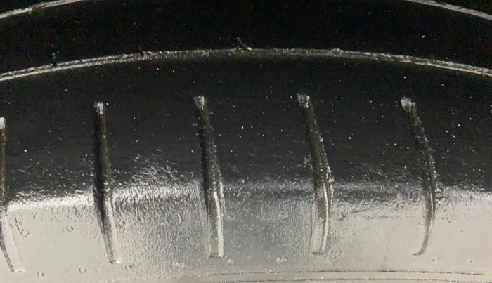 2019 Maruti Baleno ZETA PETROL 1.2, Petrol, Manual, 92,830 km, Right Rear Tyre Tread