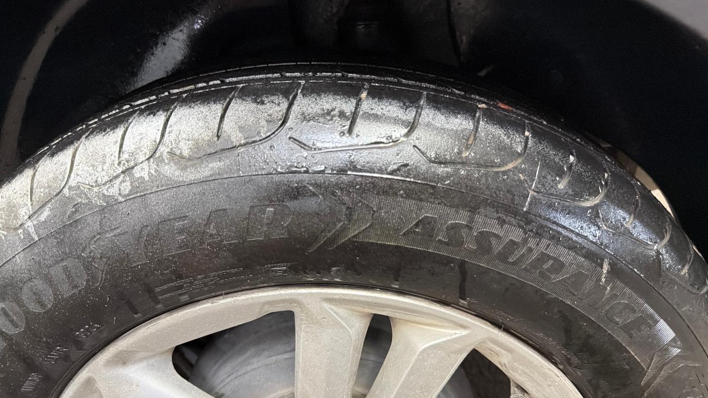 2016 Hyundai Creta SX PLUS 1.6 PETROL, Petrol, Manual, 1,13,218 km, Left Rear Tyre Tread