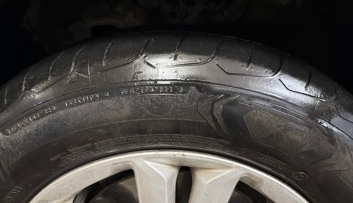 2016 Hyundai Creta SX PLUS 1.6 PETROL, Petrol, Manual, 1,13,218 km, Left Front Tyre Tread
