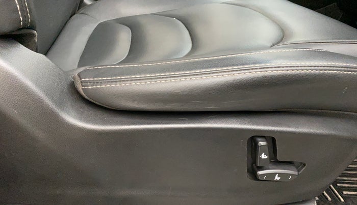 2019 MG HECTOR SHARP 2.0 DIESEL DUAL TONE, Diesel, Manual, 48,581 km, Driver Side Adjustment Panel