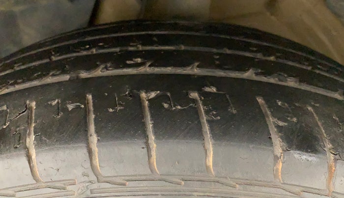 2019 MG HECTOR SHARP 2.0 DIESEL DUAL TONE, Diesel, Manual, 48,581 km, Left Front Tyre Tread