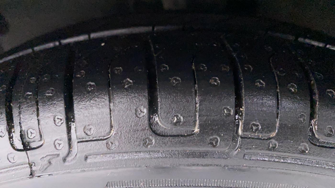 2010 Hyundai i10 SPORTZ 1.2, Petrol, Manual, 73,177 km, Left Front Tyre Tread