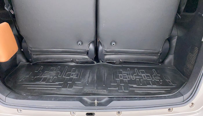 2018 Toyota Innova Crysta 2.4 VX 8 STR, Diesel, Manual, 52,759 km, Boot Inside