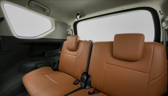 2018 Toyota Innova Crysta 2.4 VX 8 STR, Diesel, Manual, 52,759 km, Third Seat Row ( optional )