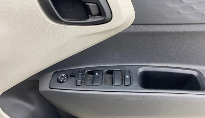 2021 Hyundai AURA S 1.2 CNG, CNG, Manual, 36,554 km, Driver Side Door Panels Control