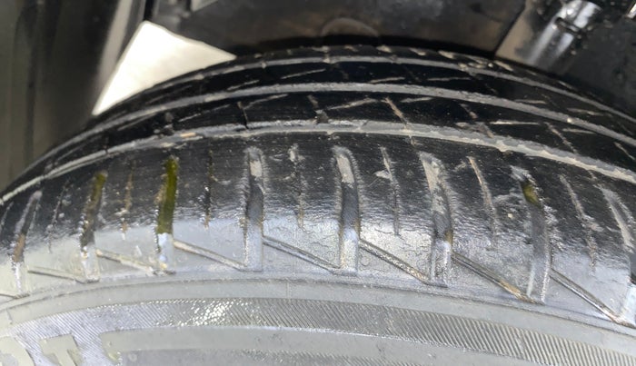 2021 Hyundai AURA S 1.2 CNG, CNG, Manual, 36,554 km, Left Front Tyre Tread