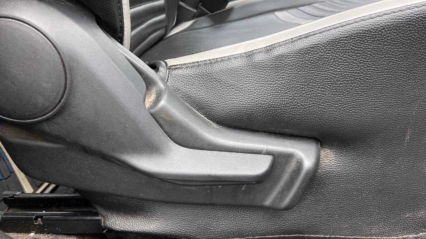 2020 Maruti Baleno SIGMA PETROL 1.2, Petrol, Manual, 74,369 km, Driver Side Adjustment Panel