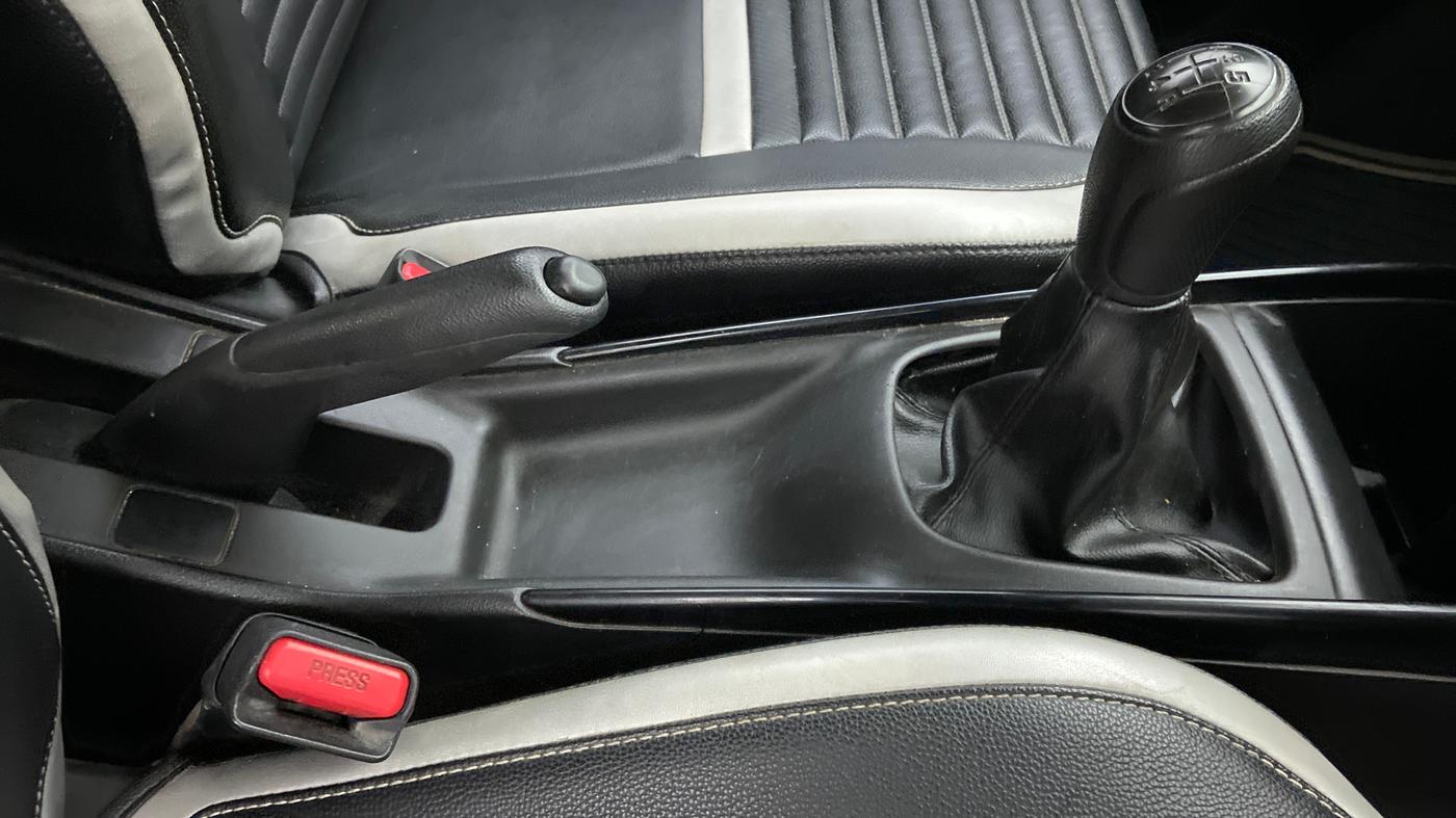 2020 Maruti Baleno SIGMA PETROL 1.2, Petrol, Manual, 74,369 km, Gear Lever