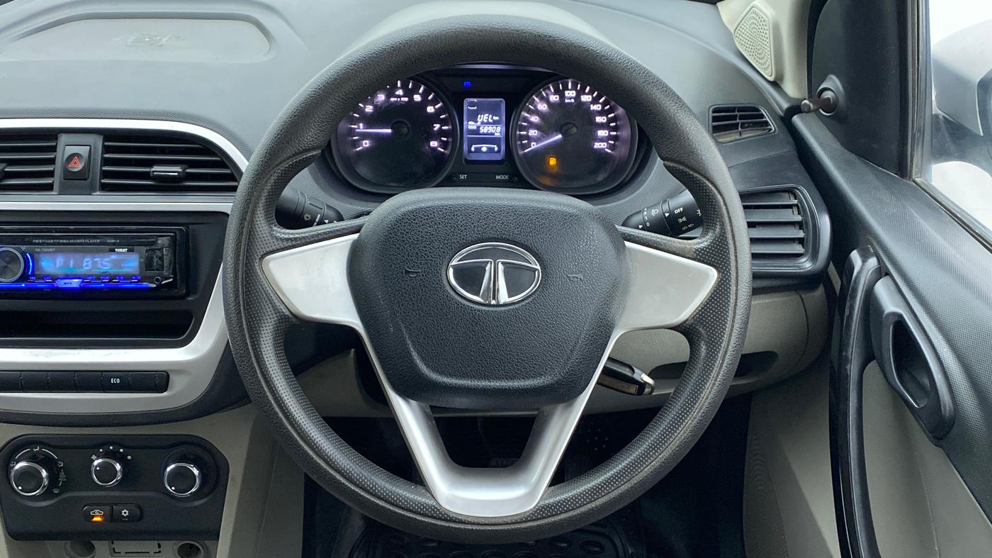 2016 Tata Tiago XM 1.2 REVOTRON, Petrol, Manual, 59,127 km, Steering Wheel Close Up