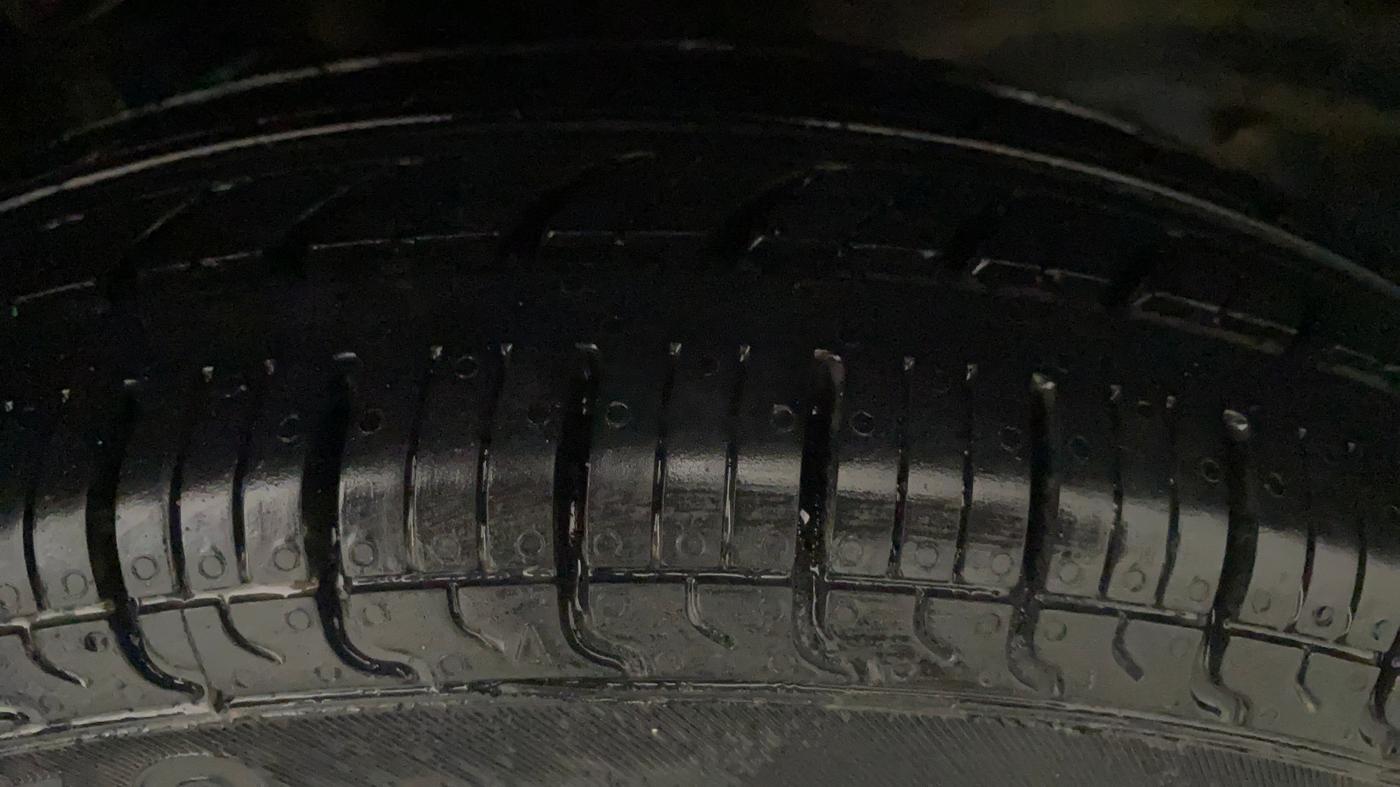 2012 Maruti Alto 800 LXI, Petrol, Manual, 18,489 km, Left Rear Tyre Tread