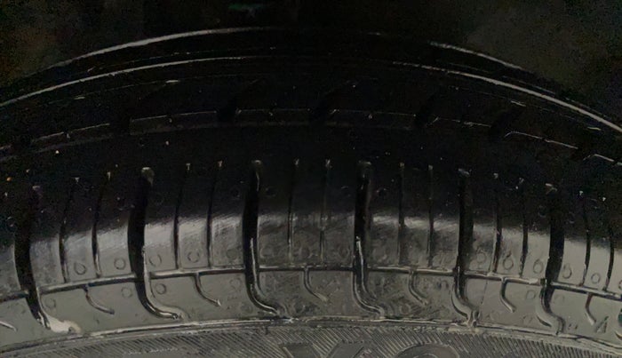 2012 Maruti Alto 800 LXI, Petrol, Manual, 18,489 km, Right Front Tyre Tread
