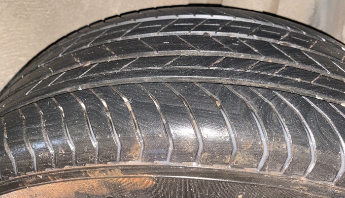 2023 Skoda KUSHAQ AMBITION 1.0L TSI AT, Petrol, Automatic, 17,895 km, Left Rear Tyre Tread