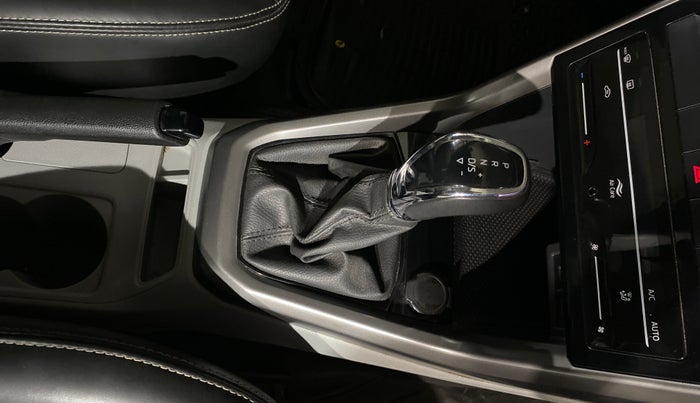 2023 Skoda KUSHAQ AMBITION 1.0L TSI AT, Petrol, Automatic, 17,895 km, Gear Lever