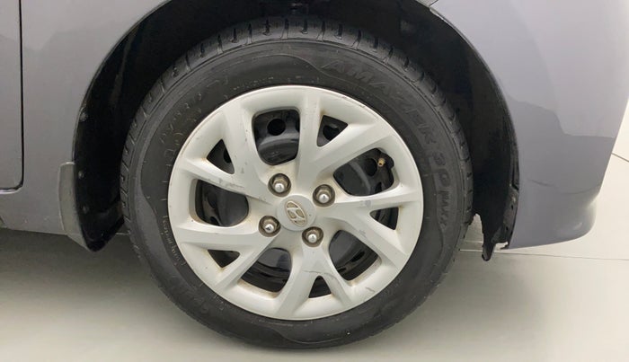 2017 Hyundai Grand i10 SPORTZ (O) 1.2 KAPPA VTVT, Petrol, Manual, 53,993 km, Right Front Wheel