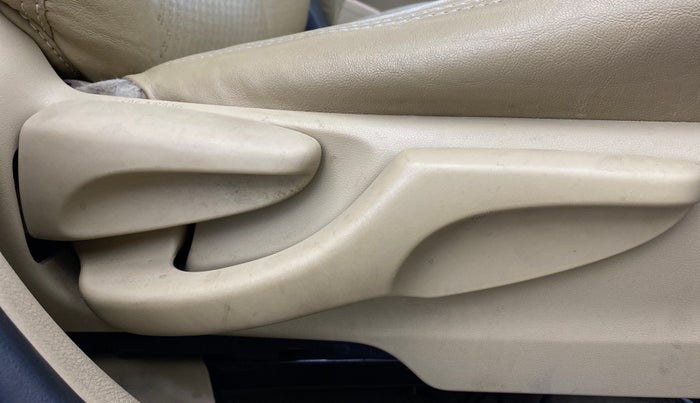 2018 Toyota YARIS G CVT, Petrol, Automatic, 46,840 km, Driver Side Adjustment Panel