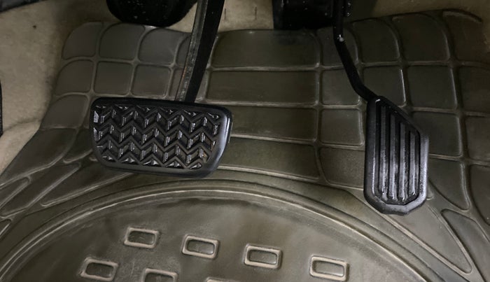 2018 Toyota YARIS G CVT, Petrol, Automatic, 46,840 km, Pedals