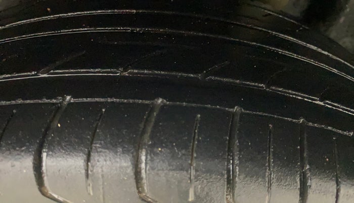 2017 Ford New Figo TITANIUM1.5 DIESEL, Diesel, Manual, 89,943 km, Left Rear Tyre Tread