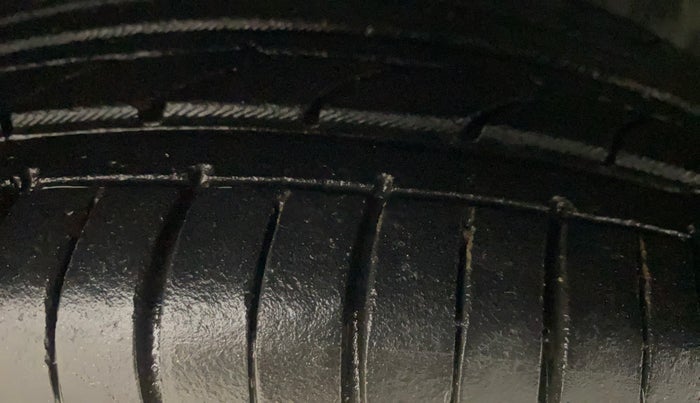 2017 Ford New Figo TITANIUM1.5 DIESEL, Diesel, Manual, 89,943 km, Right Front Tyre Tread