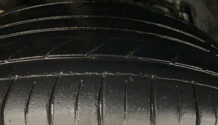 2017 Ford New Figo TITANIUM1.5 DIESEL, Diesel, Manual, 89,943 km, Right Rear Tyre Tread