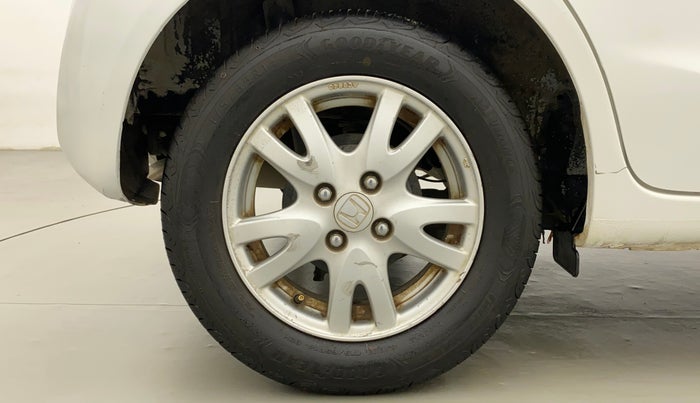 2013 Honda Brio VX MT, Petrol, Manual, 25,516 km, Right Rear Wheel