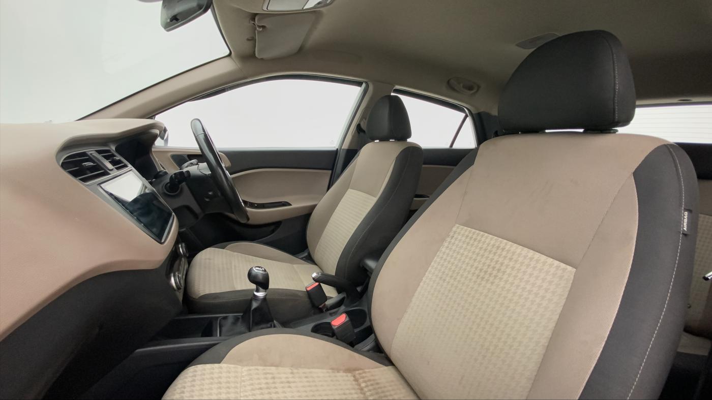2018 Hyundai Elite i20 ASTA 1.2 (O), Petrol, Manual, 49,241 km, Right Side Front Door Cabin