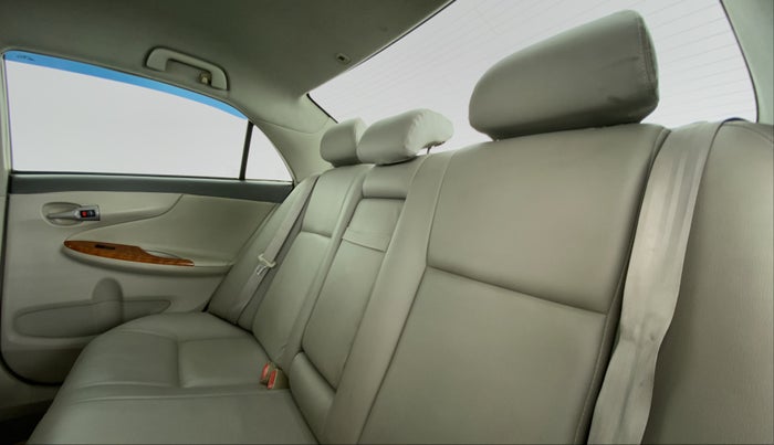 2010 Toyota Corolla Altis GL PETROL, Petrol, Manual, 70,615 km, Right Side Rear Door Cabin