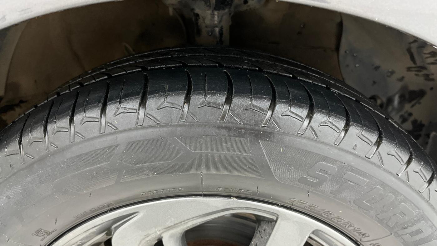 2019 Hyundai GRAND I10 NIOS SPORTZ U2 AMT 1.2 CRDI, Diesel, Automatic, 1,10,258 km, Right Front Tyre Tread