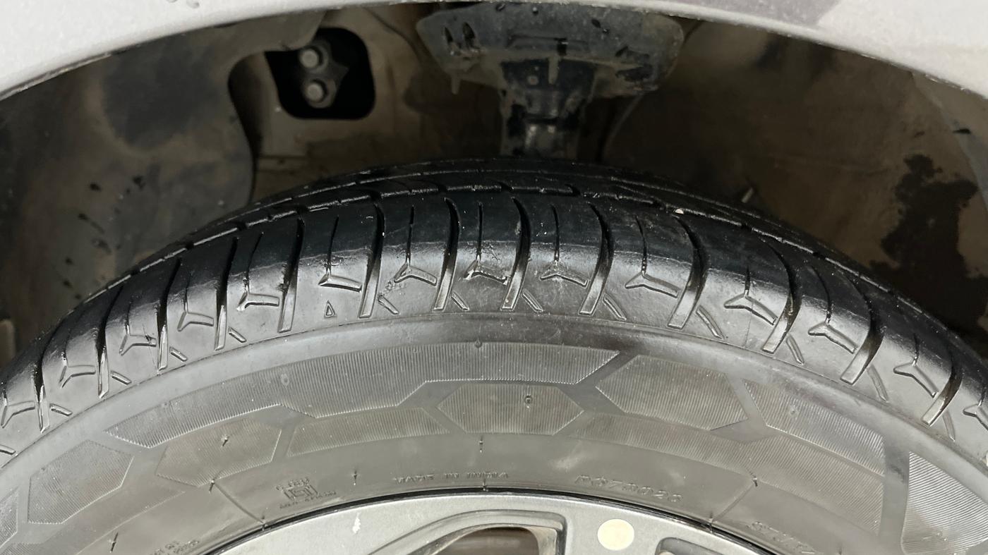 2019 Hyundai GRAND I10 NIOS SPORTZ U2 AMT 1.2 CRDI, Diesel, Automatic, 1,10,258 km, Left Front Tyre Tread
