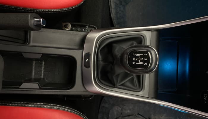 2021 Tata ALTROZ XZ PETROL, Petrol, Manual, 54,620 km, Gear Lever