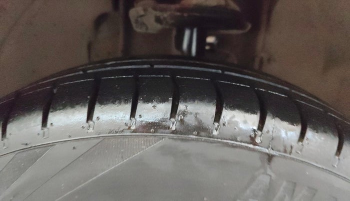 2018 Tata Tiago XZ PETROL, Petrol, Manual, 44,523 km, Right Front Tyre Tread
