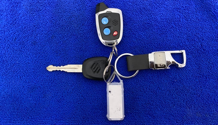 2018 Maruti Celerio VXI CNG, CNG, Manual, 44,110 km, Key Close Up