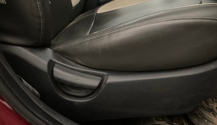 2014 Hyundai Grand i10 SPORTZ 1.2 KAPPA VTVT, Petrol, Manual, 61,304 km, Driver Side Adjustment Panel
