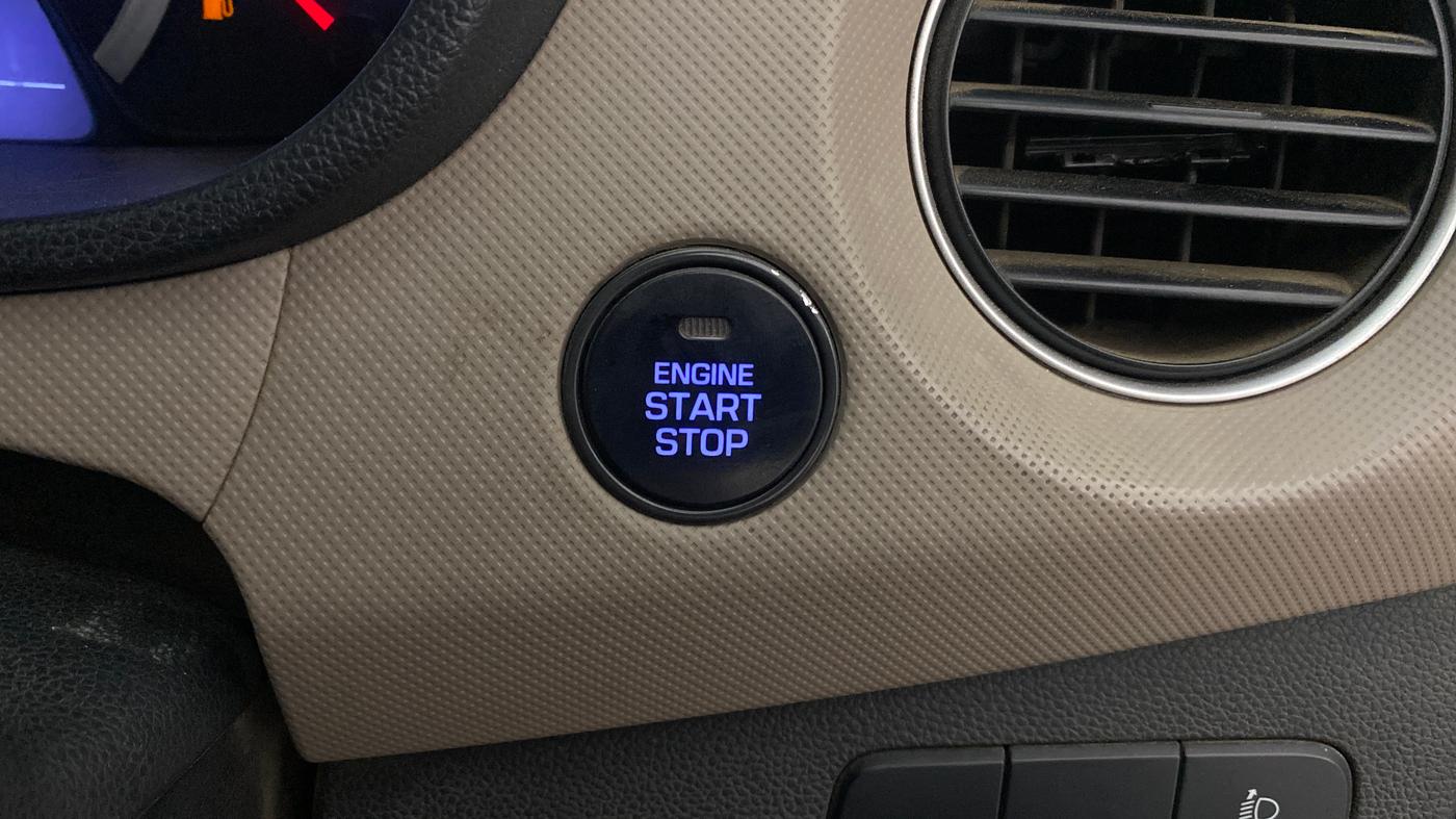 2014 Hyundai Grand i10 SPORTZ 1.2 KAPPA VTVT, Petrol, Manual, 61,304 km, Keyless Start/ Stop Button