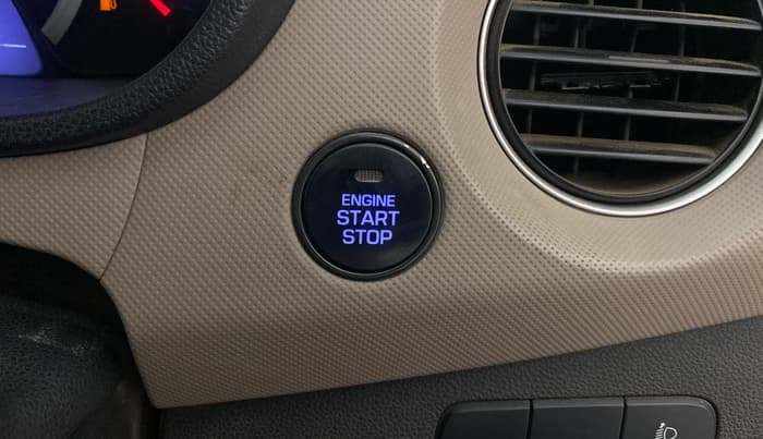 2014 Hyundai Grand i10 SPORTZ 1.2 KAPPA VTVT, Petrol, Manual, 61,304 km, Keyless Start/ Stop Button