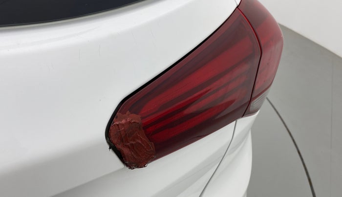 2019 Hyundai Elite i20 MAGNA PLUS 1.2, Petrol, Manual, 42,787 km, Right tail light - Minor damage