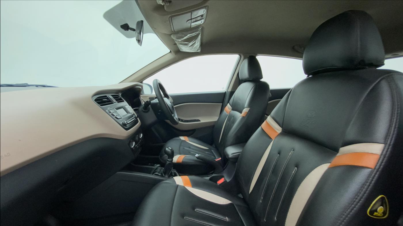 2019 Hyundai Elite i20 MAGNA PLUS 1.2, Petrol, Manual, 42,787 km, Right Side Front Door Cabin