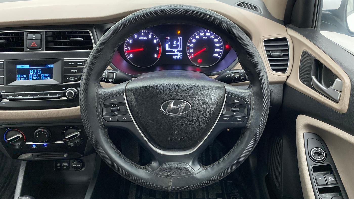 2019 Hyundai Elite i20 MAGNA PLUS 1.2, Petrol, Manual, 42,787 km, Steering Wheel Close Up