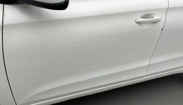 2019 Hyundai Elite i20 MAGNA PLUS 1.2, Petrol, Manual, 42,787 km, Front passenger door - Minor scratches