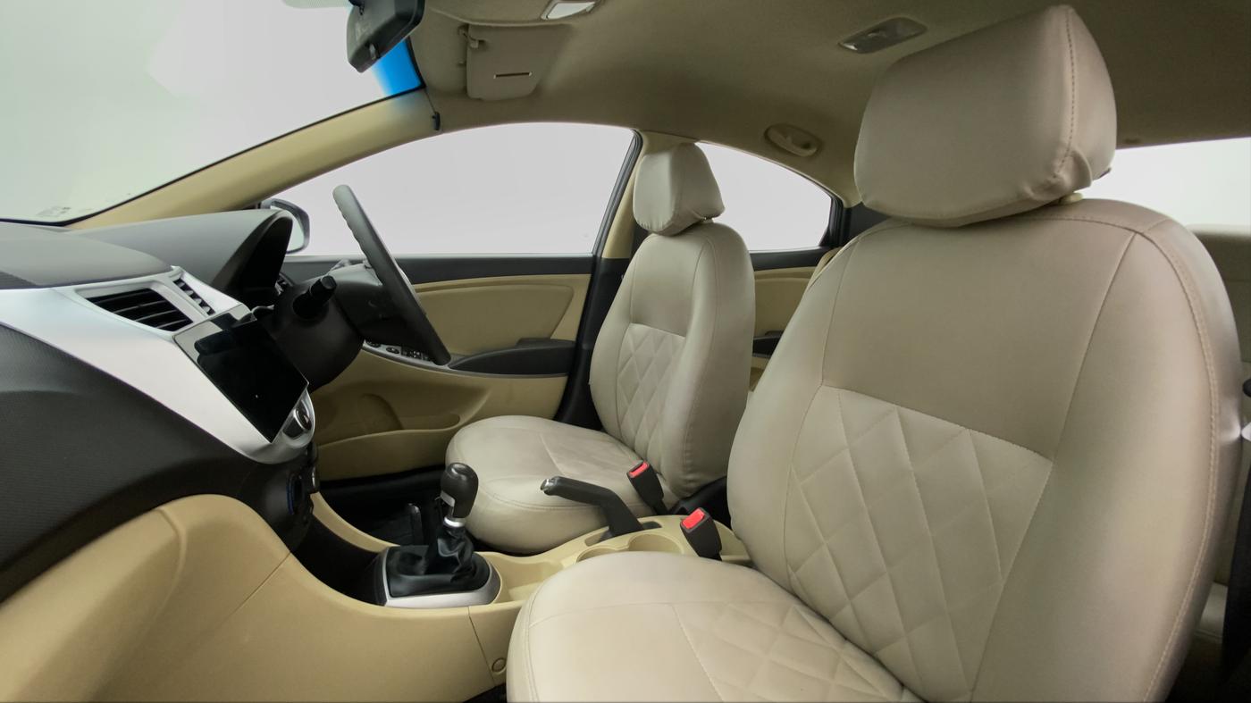 2017 Hyundai Verna FLUIDIC 1.4 VTVT, Petrol, Manual, 48,231 km, Right Side Front Door Cabin