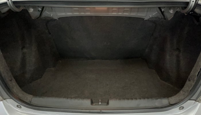 2014 Honda Amaze 1.2L I-VTEC VX AT, Petrol, Automatic, 35,127 km, Boot Inside