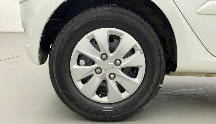 2012 Hyundai i10 SPORTZ 1.2 AT, Petrol, Automatic, 48,840 km, Right Rear Wheel