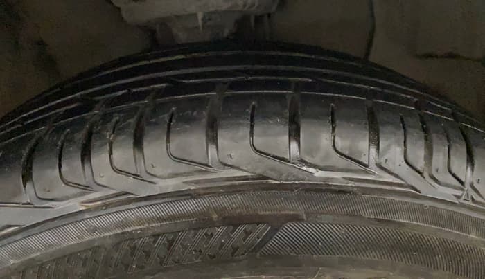 2015 Hyundai Elite i20 ASTA 1.2, Petrol, Manual, 92,789 km, Right Front Tyre Tread