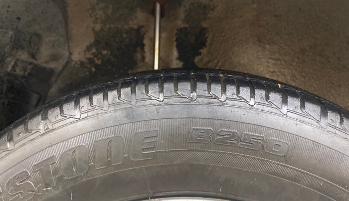 2014 Maruti Ritz ZXI, Petrol, Manual, 84,960 km, Right Rear Tyre Tread