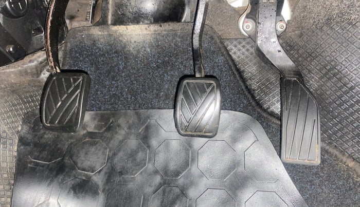 2014 Maruti Ritz ZXI, Petrol, Manual, 84,960 km, Pedals