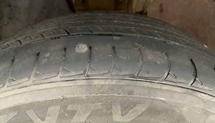 2012 Volkswagen Polo TRENDLINE 1.2L PETROL, Petrol, Manual, 60,208 km, Left Front Tyre Tread