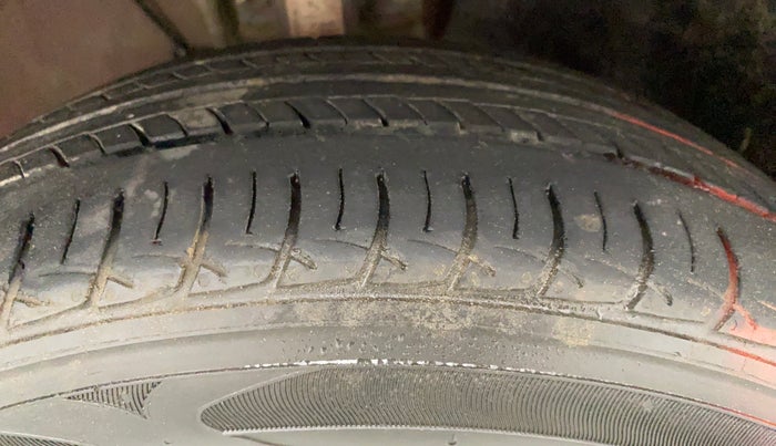 2012 Volkswagen Polo TRENDLINE 1.2L PETROL, Petrol, Manual, 60,208 km, Right Front Tyre Tread