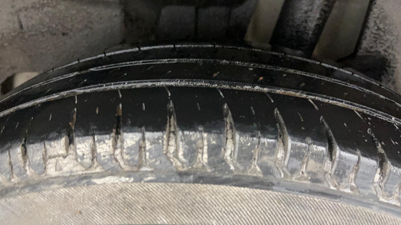 2019 Maruti Swift VXI, Petrol, Manual, 50,240 km, Left Rear Tyre Tread
