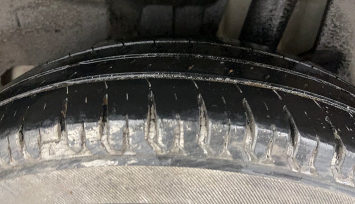 2019 Maruti Swift VXI, Petrol, Manual, 50,139 km, Left Rear Tyre Tread