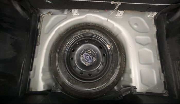 2019 Maruti Swift VXI, Petrol, Manual, 50,139 km, Spare Tyre